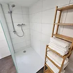 Prázdninový dům Satzveyhouse Fuer Gruppen Monteure Bis 11 Pers Inkl Wlan Tv Vollausstattung 7 Zimmer Mechernich