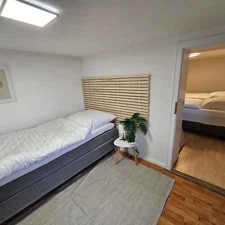 Satzveyhouse Fuer Gruppen Monteure Bis 11 Pers Inkl Wlan Tv Vollausstattung 7 Zimmer Mechernich