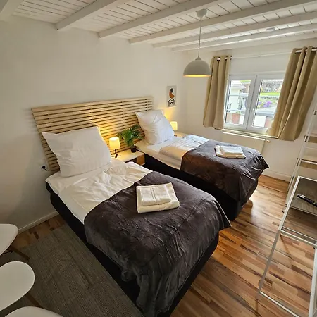 Prázdninový dům Satzveyhouse Fuer Gruppen Monteure Bis 11 Pers Inkl Wlan Tv Vollausstattung 7 Zimmer Mechernich